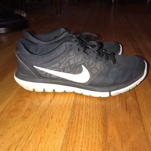 Women’s Nike shoes
